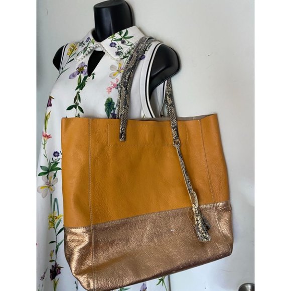 Rafe Women's Orange Gold Leather Handbag - Picture 5 of 14